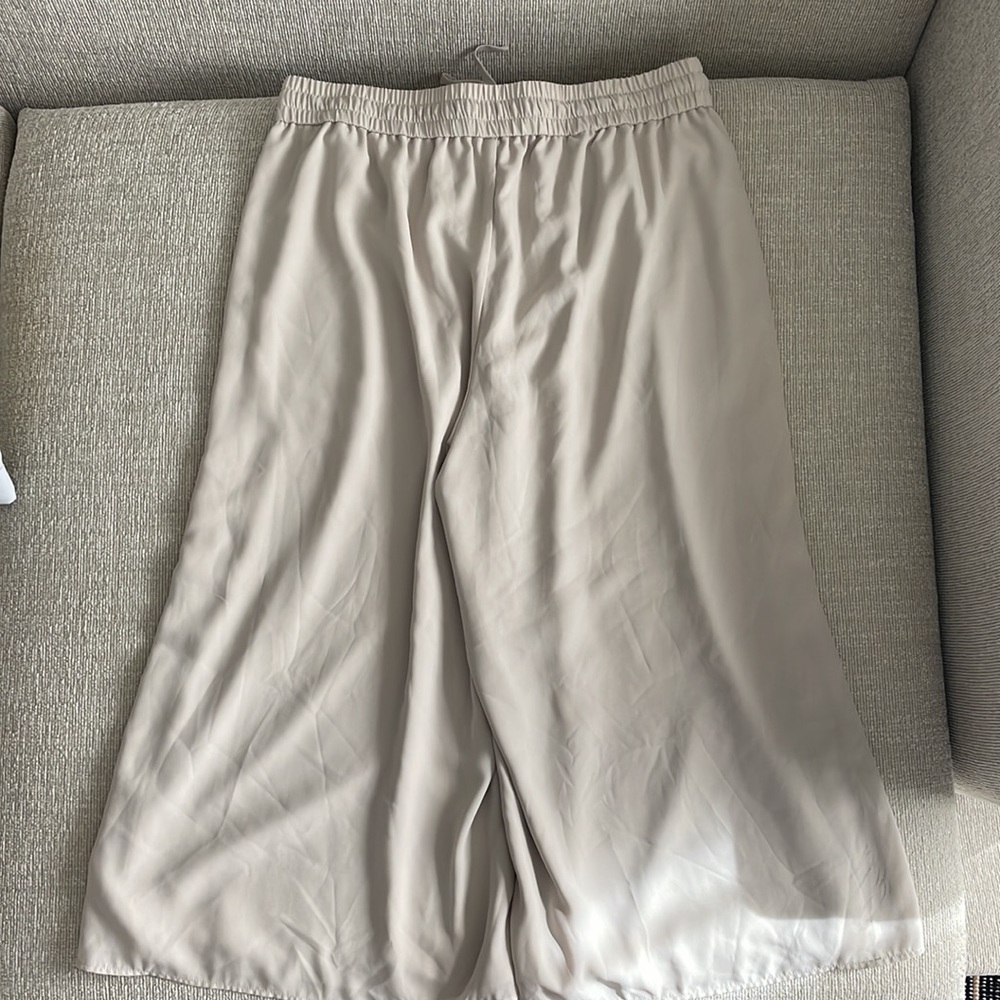 Aritzia Babaton Luiz High Rise Stretch Tie Waist Wide Leg Culotte Matte Pearl XL - Picture 8 of 9